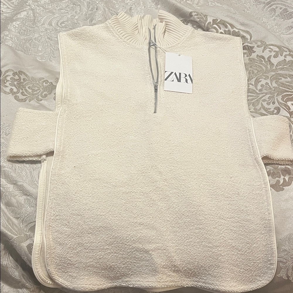 Zara Off-White Women's Turtleneck Sweater